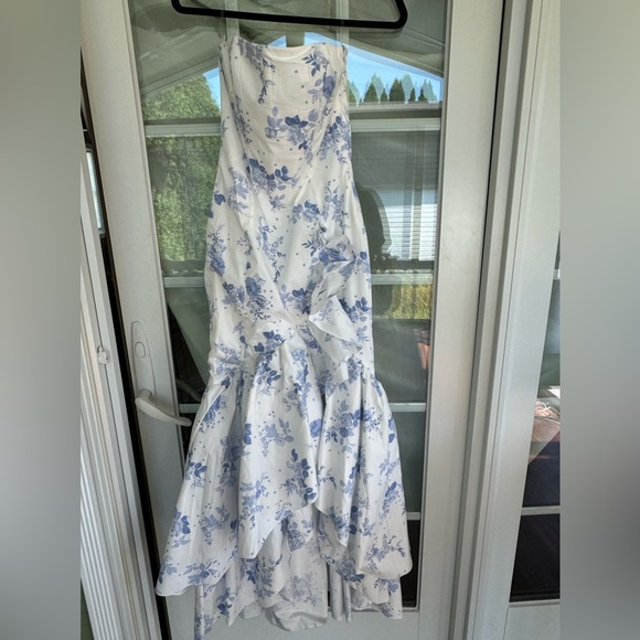 Blue white floral dress - Picture 1 of 2